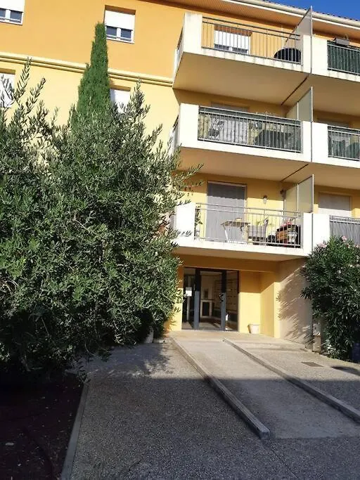 Appt T2 Avec Piscine Avignon Le Pontet Apartment France